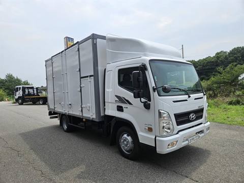 현대 마이티 2.5톤 내장탑 2018년식 사진 1