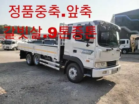 현대 메가트럭 5톤 카고 2018년식 사진 1